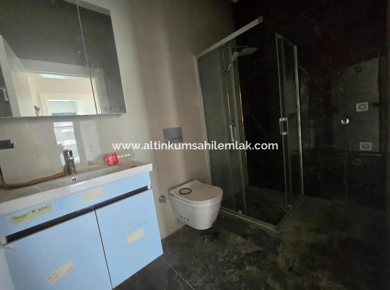 Didim Altınkum’da Havuzlu Sitede, Asansörlü Binada Köşe Konumlu 2+1 Daire