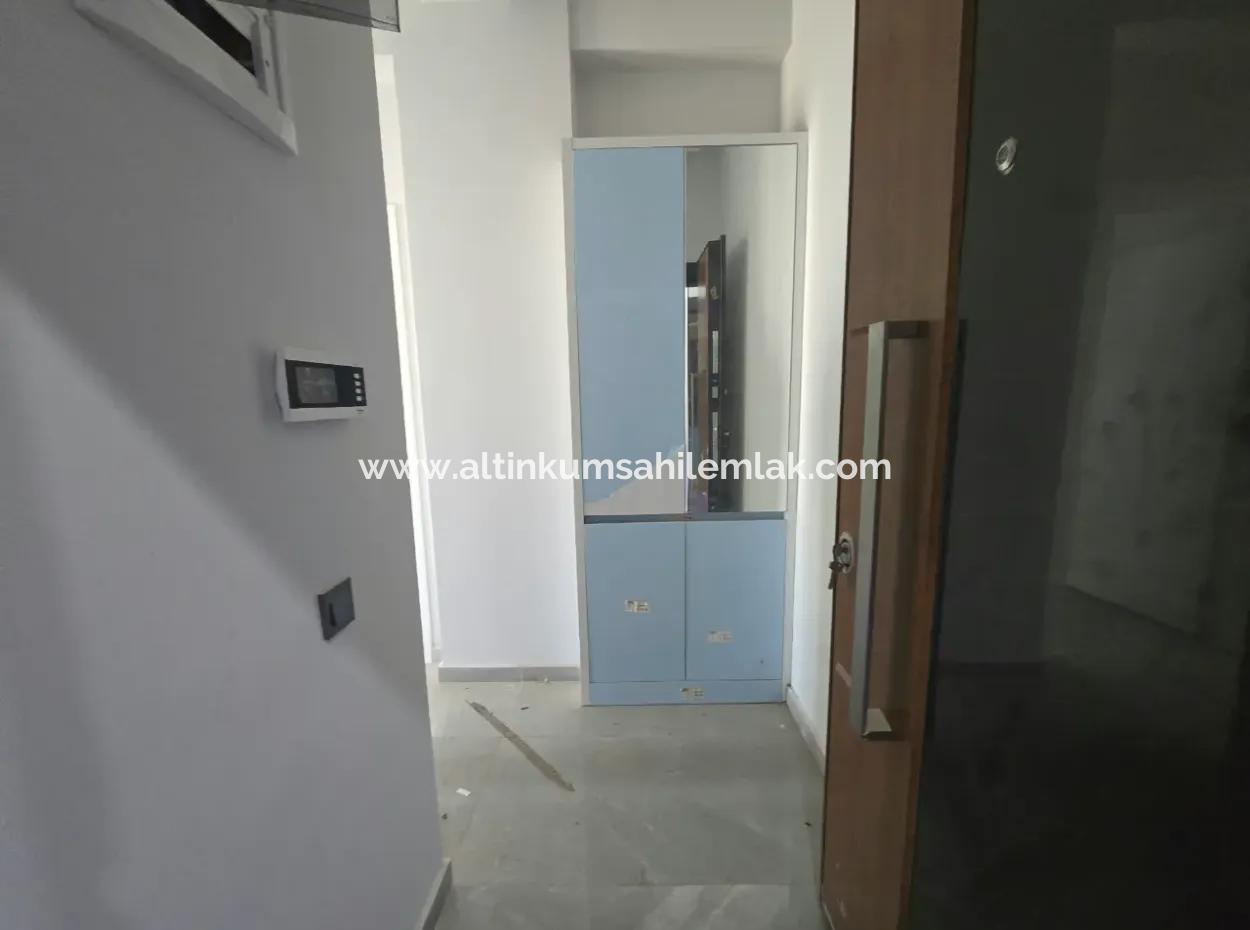 Didim Altınkum’da Havuzlu Sitede, Asansörlü Binada Köşe Konumlu 2+1 Daire