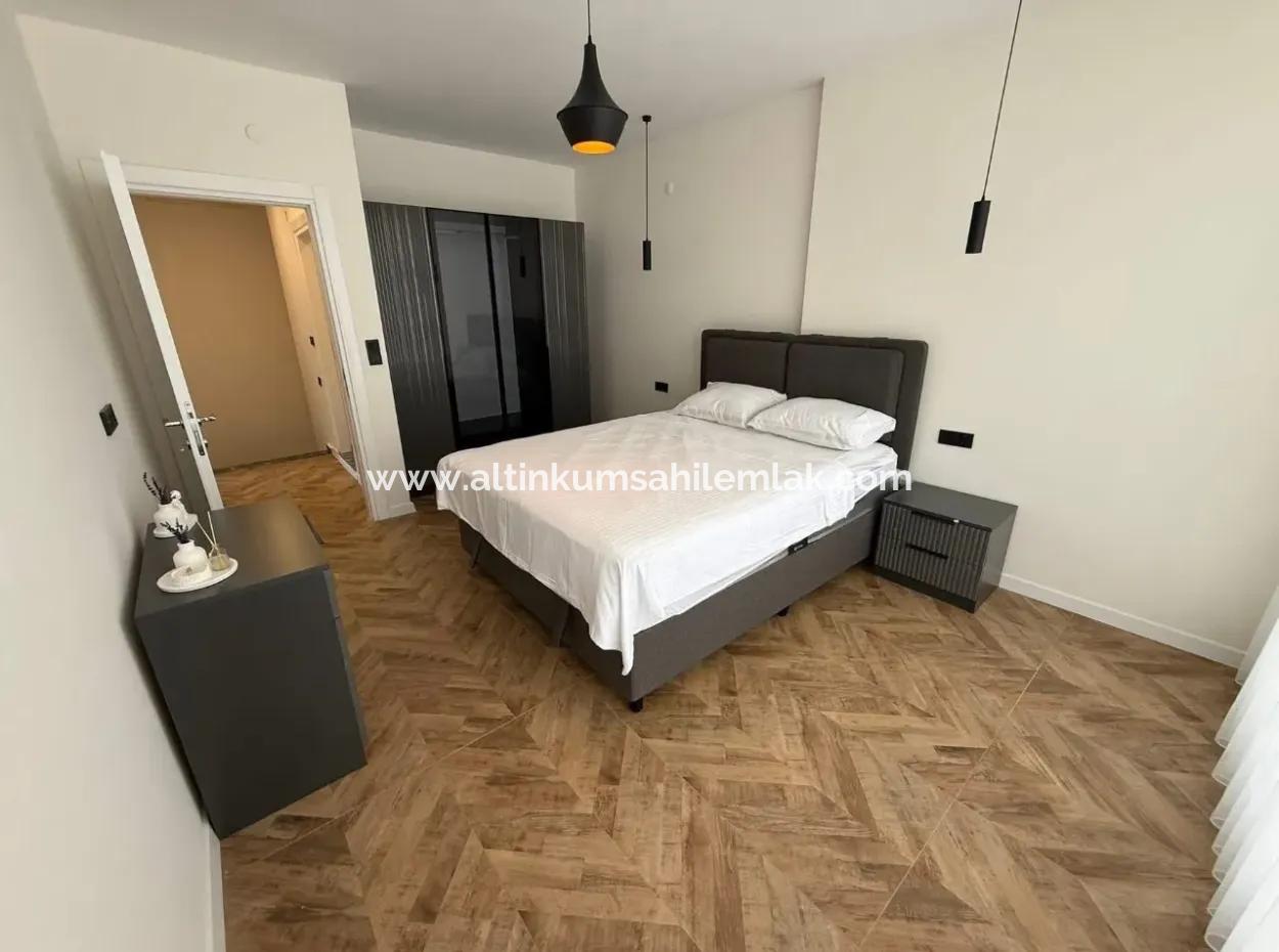 Didim Efeler’de Havuzlu Site İçerisinde Full Eşyalı, Akıllı Ev Sistemli 3+1 Ön Cephe Fırsat Villa