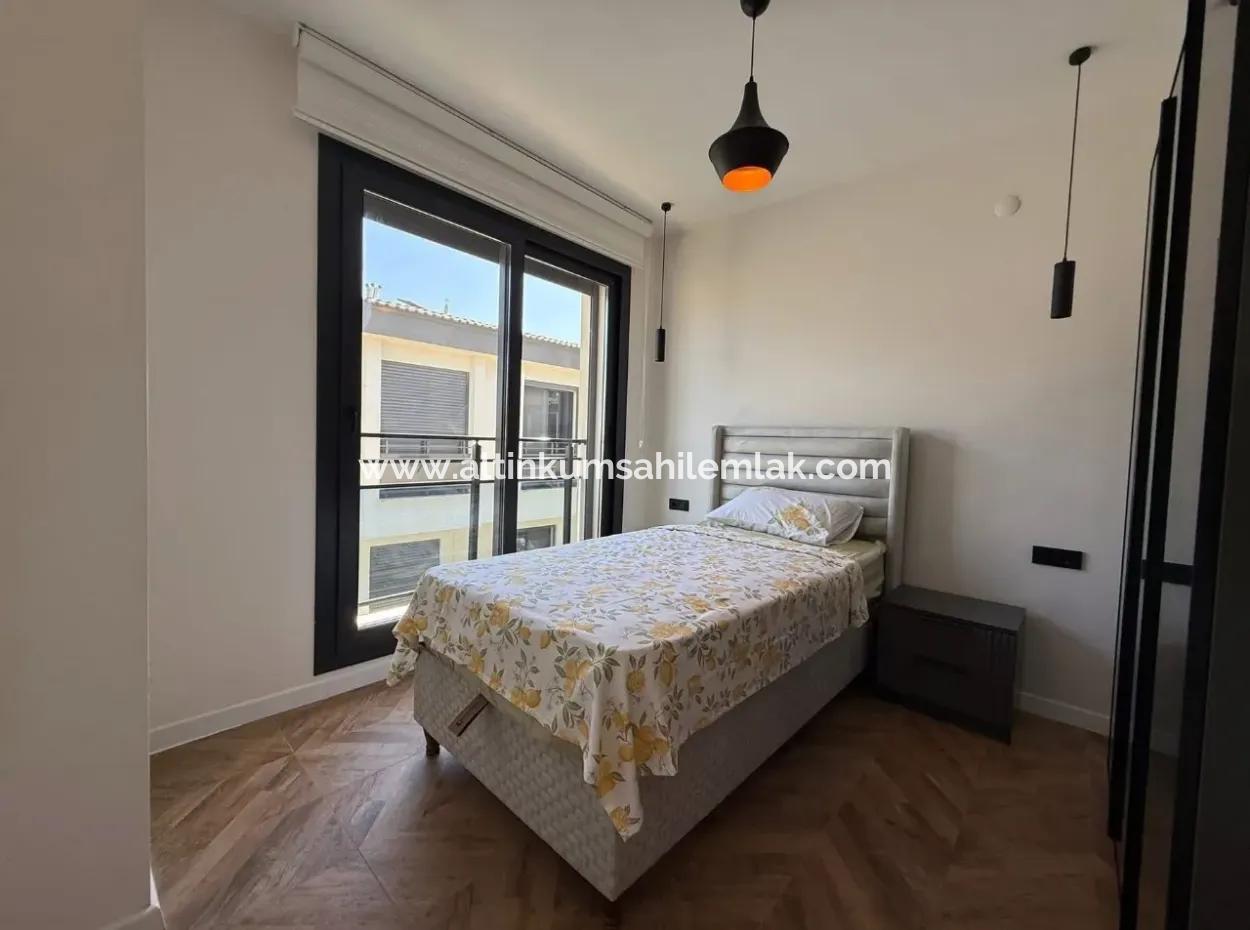 Didim Efeler’de Havuzlu Site İçerisinde Full Eşyalı, Akıllı Ev Sistemli 3+1 Ön Cephe Fırsat Villa