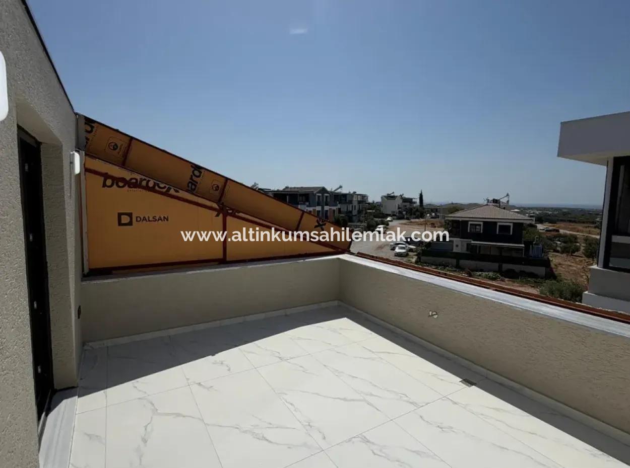 Didim Hisar Mahallesi’nde Deniz Manzaralı Triplex 3+1 Villa