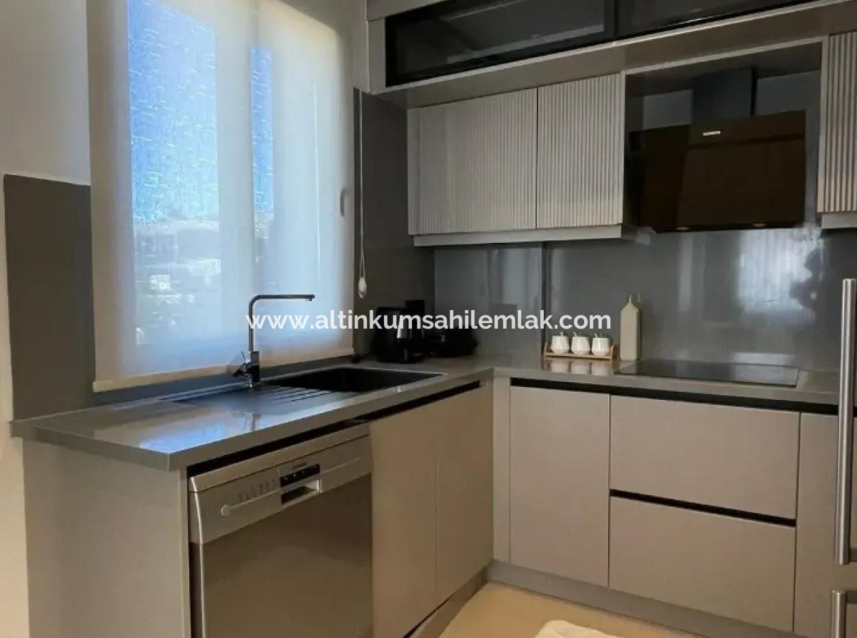 Didim Efeler’de Havuzlu Site İçerisinde Full Eşyalı 3+1 Tripleks Akıllı Ev Sistemli Villa