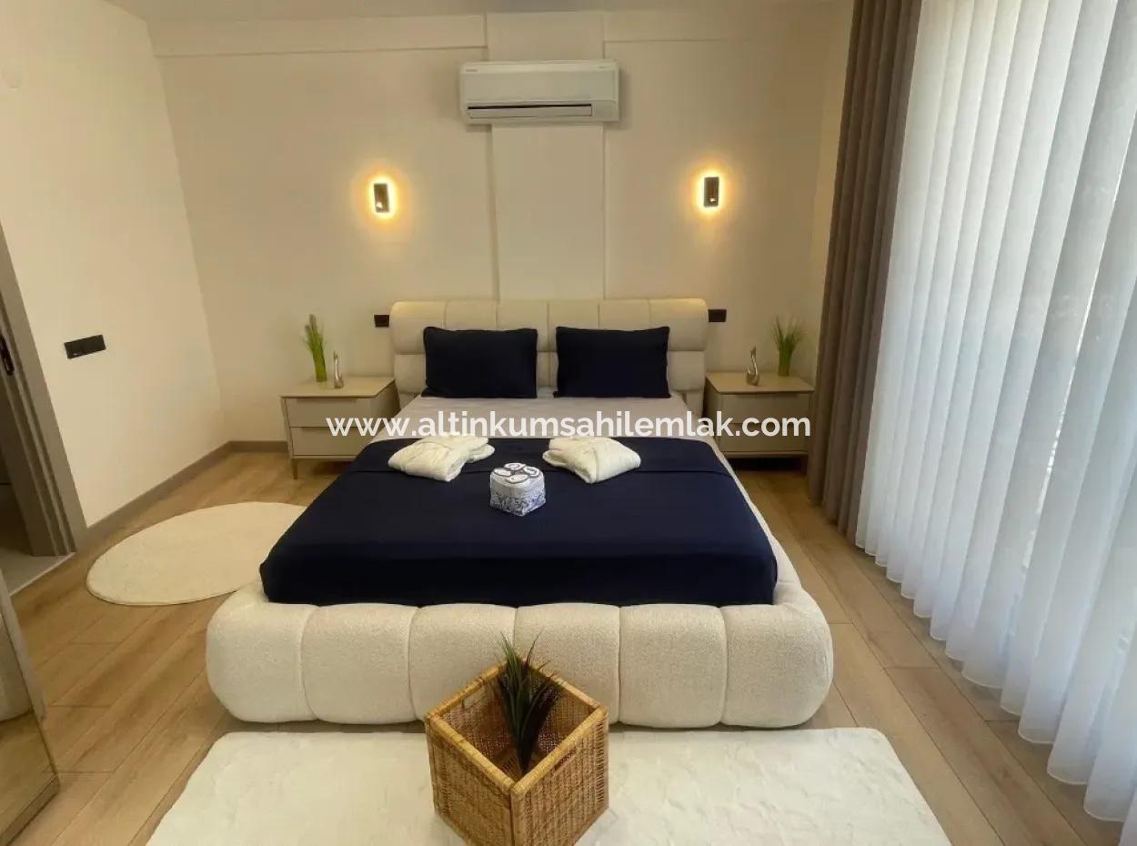 Didim Efeler’de Havuzlu Site İçerisinde Full Eşyalı 3+1 Tripleks Akıllı Ev Sistemli Villa