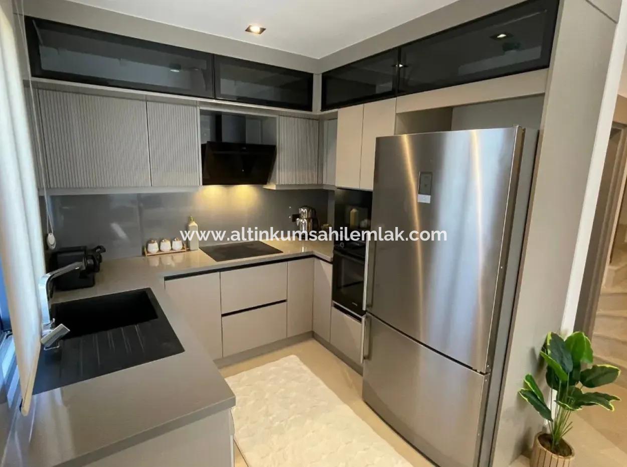 Didim Efeler’de Havuzlu Site İçerisinde Full Eşyalı 3+1 Tripleks Akıllı Ev Sistemli Villa