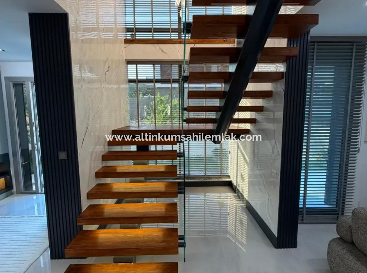 Didim Efeler’de 500 M² Arsa Üzerinde Tam Müstakil 4+1 Villa