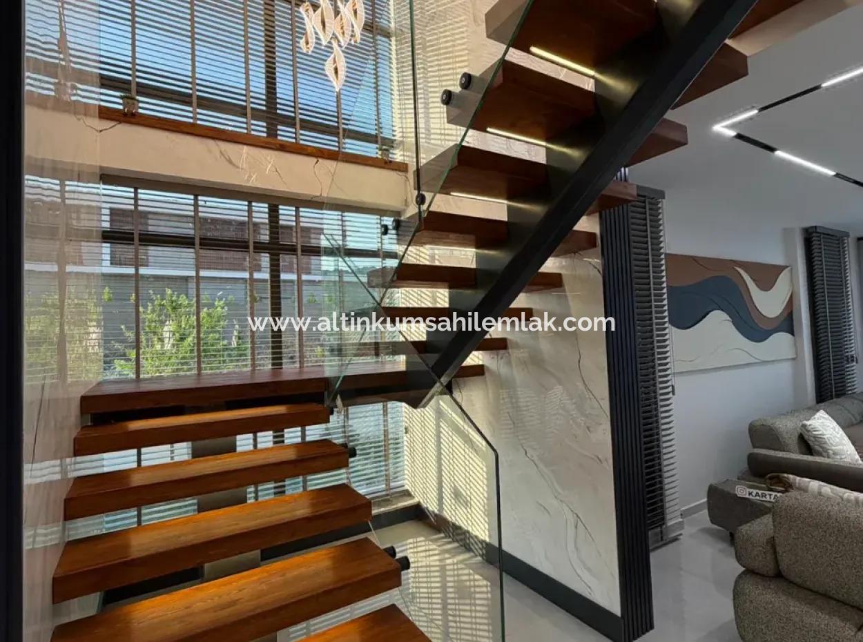 Didim Efeler’de 500 M² Arsa Üzerinde Tam Müstakil 4+1 Villa