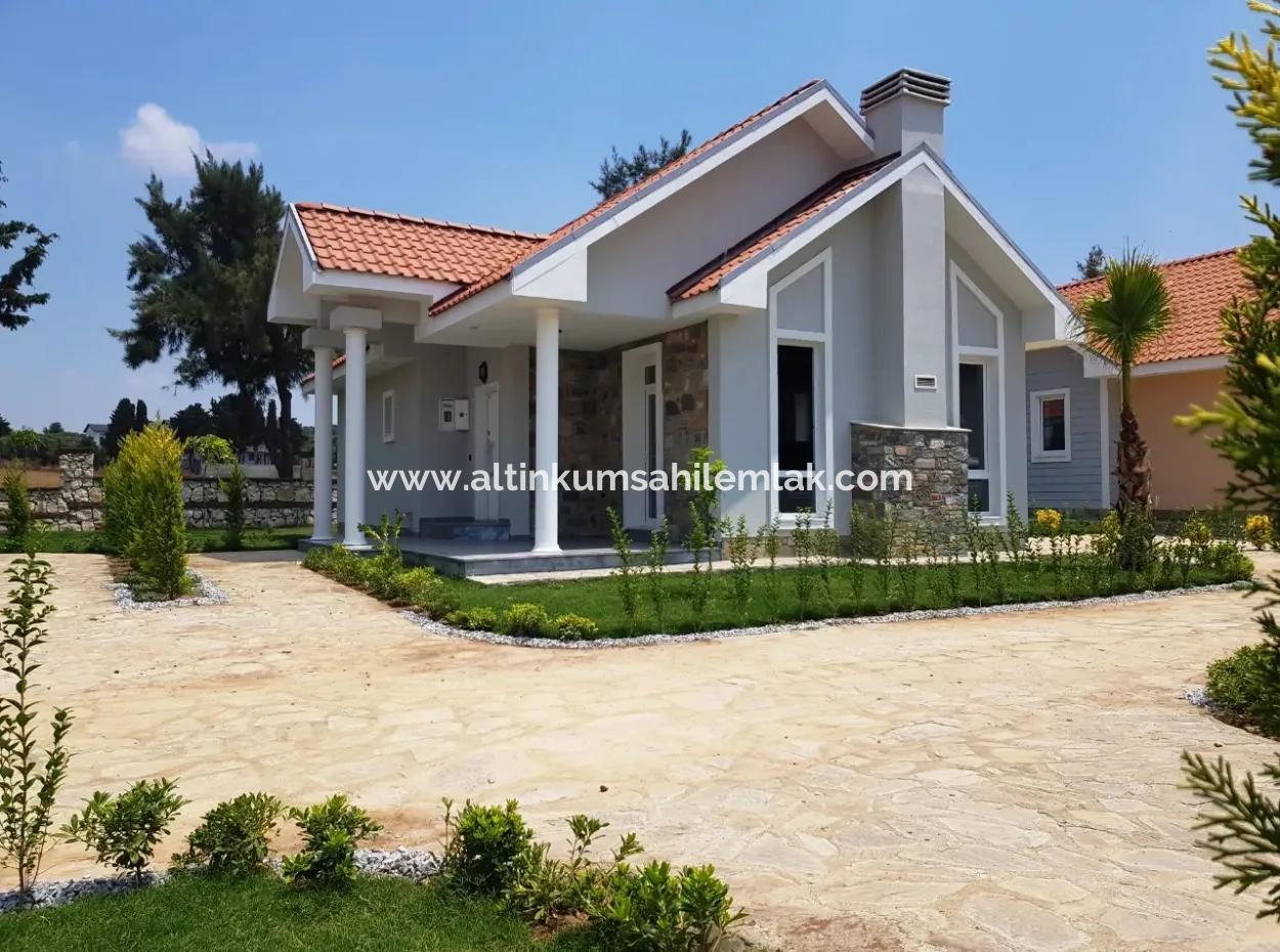 Didim Altınkum Sağturda Satılık Denize Yakın 2+1 Havuzlu Villa