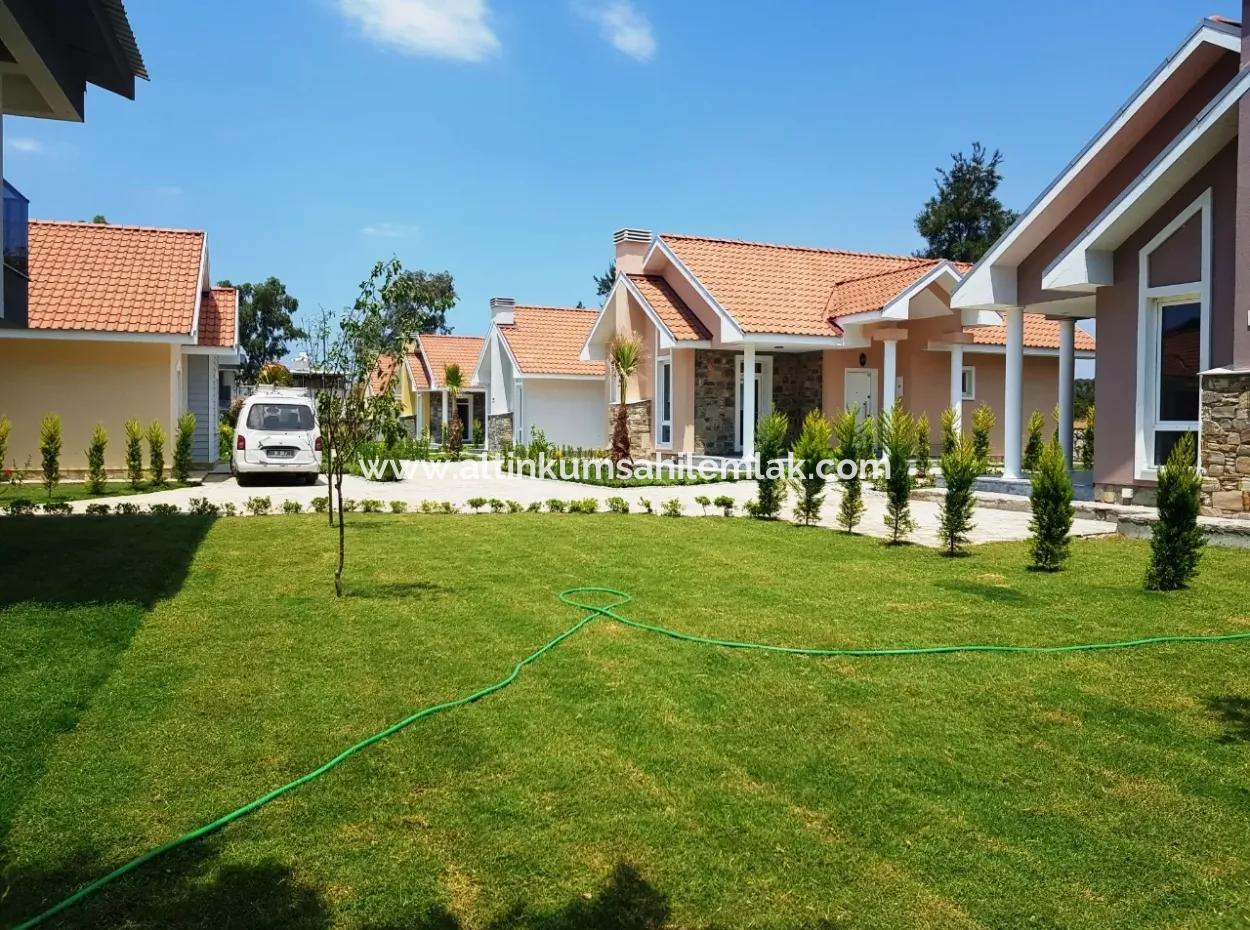 Didim Altınkum Sağturda Satılık Denize Yakın 2+1 Havuzlu Villa