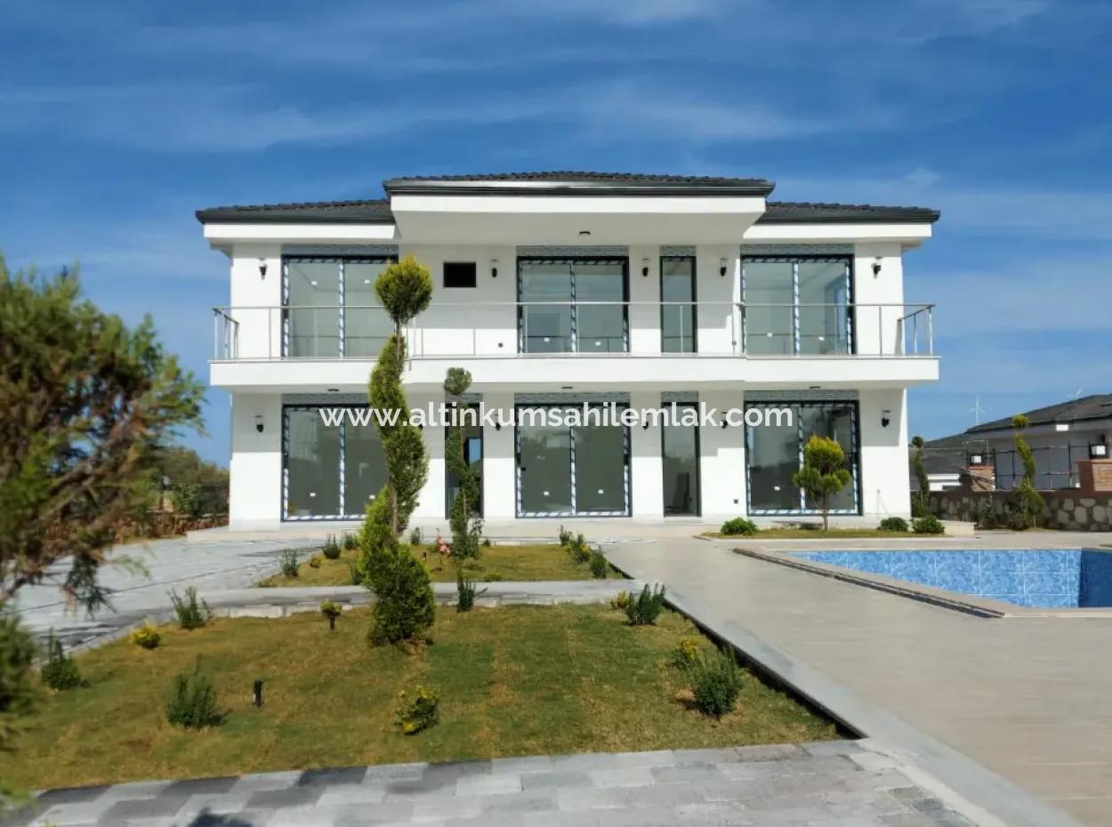 Didim Yeşiltepe'de Satılık Havuzlu Müstakil Villa, Yazlık Ev