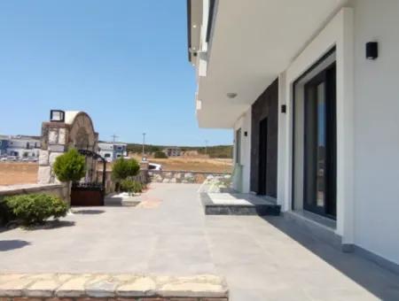 Didim Efeler Mahalesinde Satılık 4+1 Villa