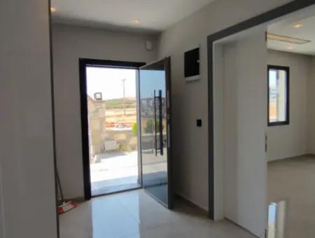 Didim Efeler Mahalesinde Satılık 4+1 Villa