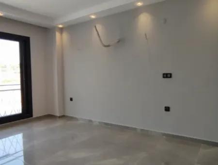 Didim Efeler Mahalesinde Satılık 4+1 Villa