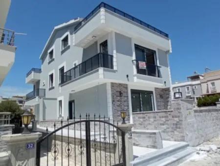 Didim Efeler Mahallesinde Satılık 3+1 Villa