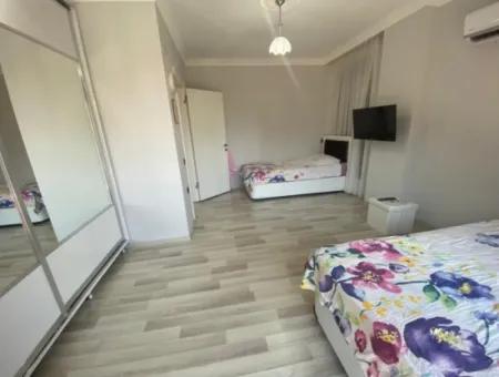 Didim Altınkum Mahallesinde Havuzlu Site İçinde Satılık 3+1 Villa