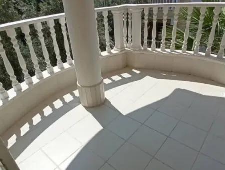 Didim Çamlık Mahallesi Altürk Sitesi İçinde Satılık Eşyalı 2+1 Daire