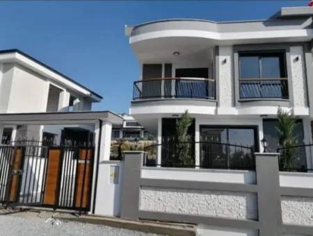 Didim Altınkum  Satılık 5+1 Havuzlu Lüks Villa