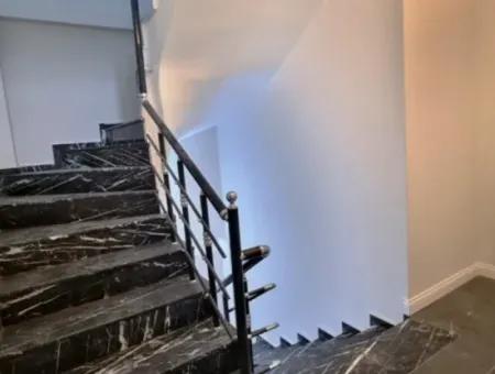 Didim Hisar Mahallesinde Satılık Deniz Manzaralı 4+1 Lüks Havuzlu Villa