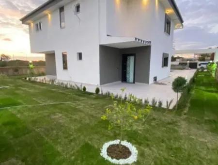 Didim Yeşiltepede Satılık 5+1 Fırsat Villa