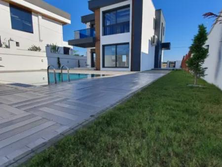 Didim Altınkum Yeşilkentte Satılık Lüks Müstakil Villa