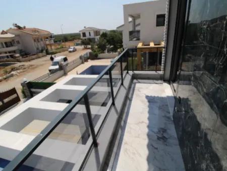 Didim Efeler Mahallesinde Satılık Lüks Ve Modern 4+1 Havuzlu Villa