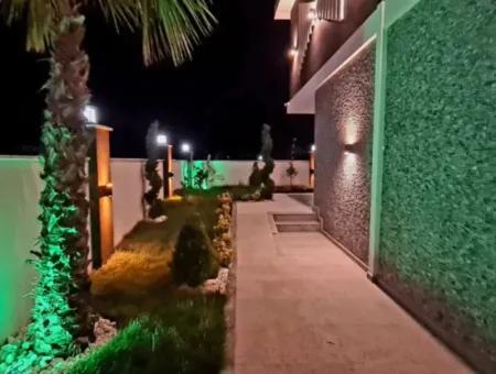 Didim Mavişehirde Satılık Lüks Müstakil Havuzlu Villa