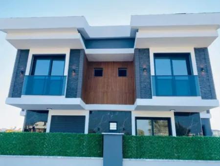 Didim Efeler Mahallesinde Satılık 3+1 Havuzlu Villa