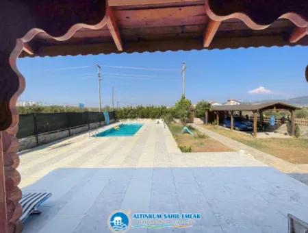 Didim, Altınkum'da Harika Konumda Ve Harika Mimarisiyle Satılık Ahşap Villa