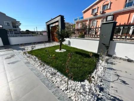 Didim Altınkum  Mahallesinde Satılık 5+1 Lüks Villa