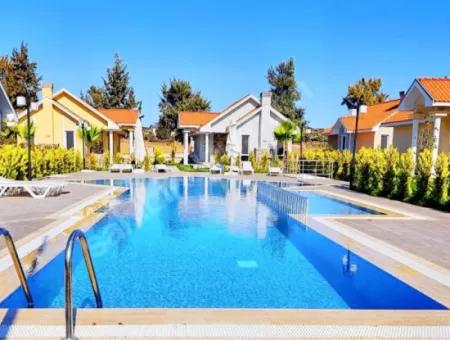 Didimde Satılık Tek Katlı Bungalov Ev, Villa Havuzlu Sitede