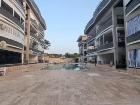 Altinkumda Site İçerisinde Denize 400M 3+1 Eşyalı Daire