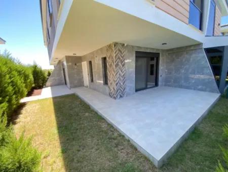 Didim Efeler Mahallesinde Satılık 3+1 Sıfır Villa