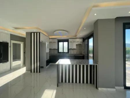 Didim Seyrantepede Satılık 4+1 Havuzlu Lüks Villa