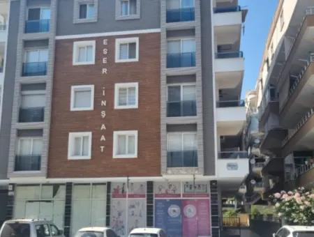 Didim Yeni Mahallesinde Satılık 1+1 Asansörlü Daire