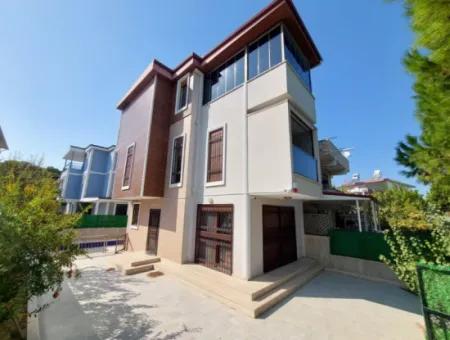 Didim Hisar Mahallesinde Acil Satılık Villa Denize 600 Metre