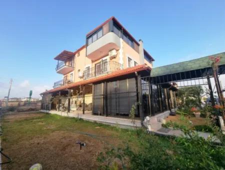 Didim Efeler Mahallesinde Satılık 4+1 Ayrı Mutfak Villa