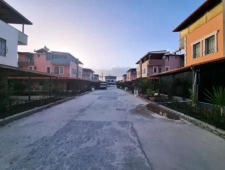 Didim Efeler Mahallesinde Satılık 4+1 Ayrı Mutfak Villa