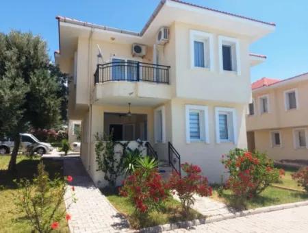 Didim Akbükte Satılık Havuzlu Sitede 3+1 Müstakil Villa