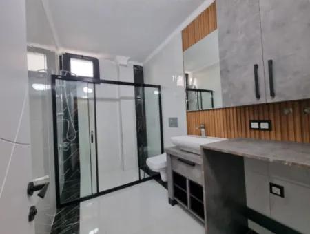 Didim Efeler Mahallesinde Satılık 4+1 Müstakil Ev, Villa