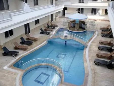 Didim Altınkum Club Agean Sitesinde Satılık 2+1 Köşe Başı Eşyalı Daire