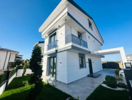 Didim Efeler Mahallesi Satılık Müstakil Villa