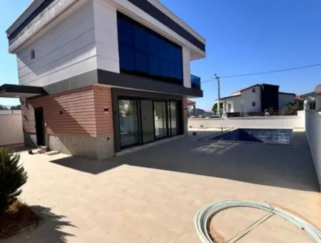 Didim Akbükte Satılık 3+1 Villa