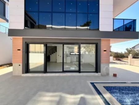 Didim Akbükte Satılık 3+1 Villa