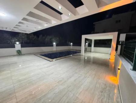 Didim Altınkum Mah. Satılık 5+1 Müstakil Havuzlu Villa