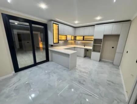 Didim Altınkum Mah. Satılık 5+1 Müstakil Havuzlu Villa
