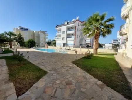 Didim Çamlık Mahallesinde Altürk Sitesi'nde Satılık 2+1 Havuzlu Daire