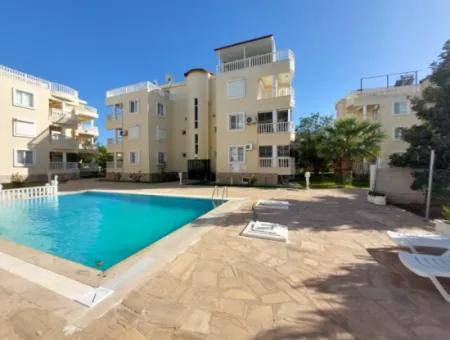 Didim Çamlık Mahallesinde Altürk Sitesi'nde Satılık 2+1 Havuzlu Daire