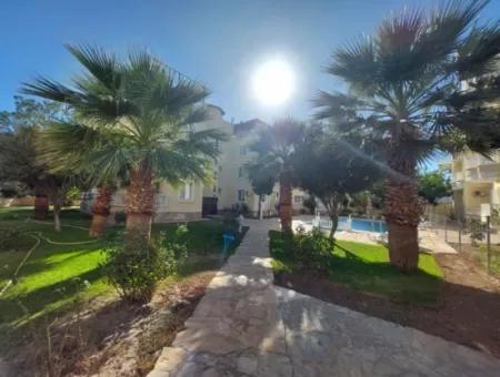 Didim Çamlık Mahallesinde Altürk Sitesi'nde Satılık 2+1 Havuzlu Daire