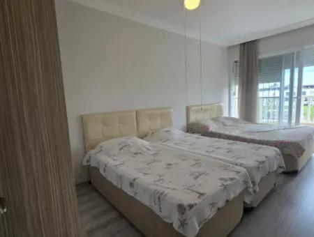 Didim Çamlık Mahallesinde Altürk Sitesi'nde Satılık 2+1 Havuzlu Daire