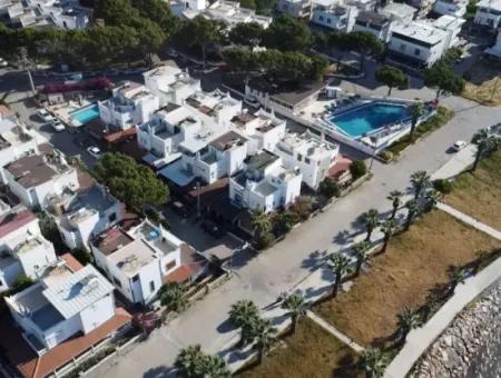 Didim Mavişehir Sedefkoy  Satılık Denize Sıfır Yazlık Villa