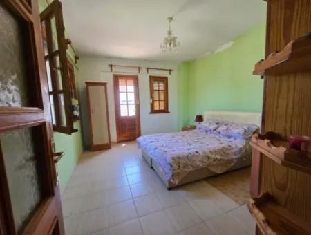 Didim Mavişehir Sedefkoy Sitesinde Deniz Sıfır Köşe Başı Full Eşyalı 3+1 Villa